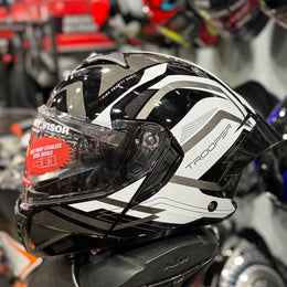 STUDDS TROOPER V2 WITH SPOILER - WHITE BLACK