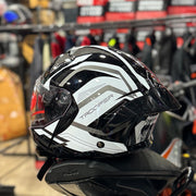 STUDDS TROOPER V2 WITH SPOILER - WHITE BLACK